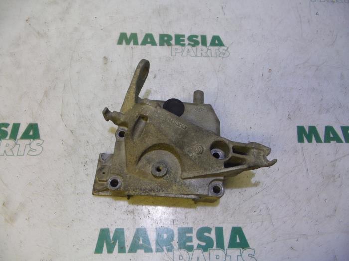 Gebruikte Motorrubber Renault Twingo (C06) 1.2 Prijs € 20,00 Margeregeling aangeboden door Maresia Parts