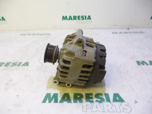 Gebruikte Dynamo Renault Scénic I (JA) 2.0 16V Prijs € 50,00 Margeregeling aangeboden door Maresia Parts