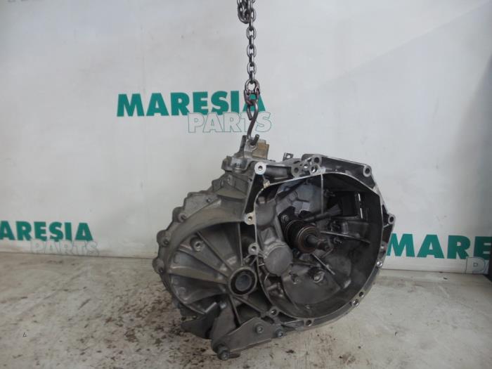Gebruikte Versnellingsbak Peugeot 308 (L3/L8/LB/LH/LP) 1.6 16V THP Prijs € 892,50 Margeregeling aangeboden door Maresia Parts