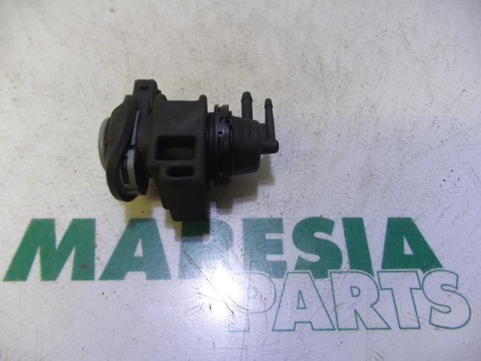 Gebruikte Vacuumpomp (Diesel) Renault Scénic II (JM) 1.5 dCi 85 Prijs € 24,95 Margeregeling aangeboden door Maresia Parts
