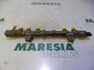 Gebruikte Injector brug Alfa Romeo MiTo (955) 1.3 JTDm 16V Eco Prijs € 60,00 Margeregeling aangeboden door Maresia Parts