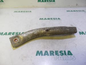 Gebruikte Subframe Peugeot 407 (6C/J) 2.7 HDi V6 24V Prijs € 30,00 Margeregeling aangeboden door Maresia Parts