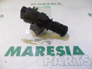 Gebruikte Kontaktslot + Sleutel Fiat Idea (350AX) 1.4 16V Prijs € 50,00 Margeregeling aangeboden door Maresia Parts