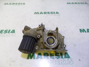 Gebruikte Oliepomp Renault Twingo (C06) 1.2 Prijs € 65,00 Margeregeling aangeboden door Maresia Parts