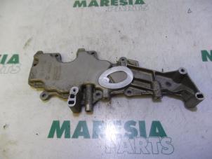 Gebruikte Kleppendeksel Renault Scénic I (JA) 2.0 16V Prijs € 20,00 Margeregeling aangeboden door Maresia Parts