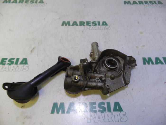 Gebruikte Oliepomp Fiat Panda (169) 1.2 Fire Prijs € 60,00 Margeregeling aangeboden door Maresia Parts