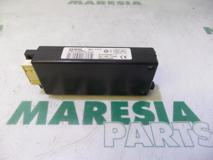 Gebruikte Computer Diversen Peugeot 407 (6D) 1.8 16V Prijs € 85,00 Margeregeling aangeboden door Maresia Parts