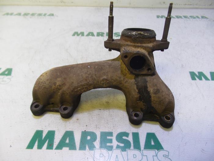 Gebruikte Uitlaatspruitstuk Peugeot Partner 1.9 D Prijs € 50,00 Margeregeling aangeboden door Maresia Parts