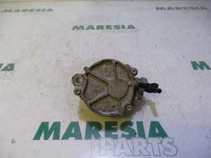 Gebruikte Vacuumpomp (Diesel) Peugeot Partner (GC/GF/GG/GJ/GK) 1.6 HDI 75 16V Prijs € 50,00 Margeregeling aangeboden door Maresia Parts