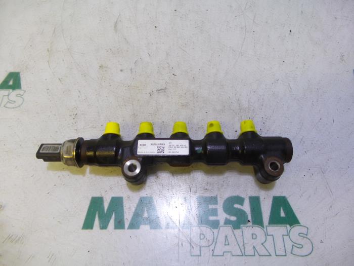 Gebruikte Verstuiver brug Peugeot Partner (GC/GF/GG/GJ/GK) 1.6 HDI 75 16V Prijs € 30,00 Margeregeling aangeboden door Maresia Parts