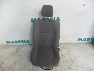 Gebruikte Voorstoel rechts Dacia Logan MCV (KS) 1.5 dCi Prijs € 157,50 Margeregeling aangeboden door Maresia Parts