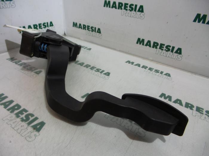 Gebruikte Gaspedaalpositie Sensor Fiat Stilo (192A/B) 1.6 16V 5-Drs. Prijs € 25,00 Margeregeling aangeboden door Maresia Parts