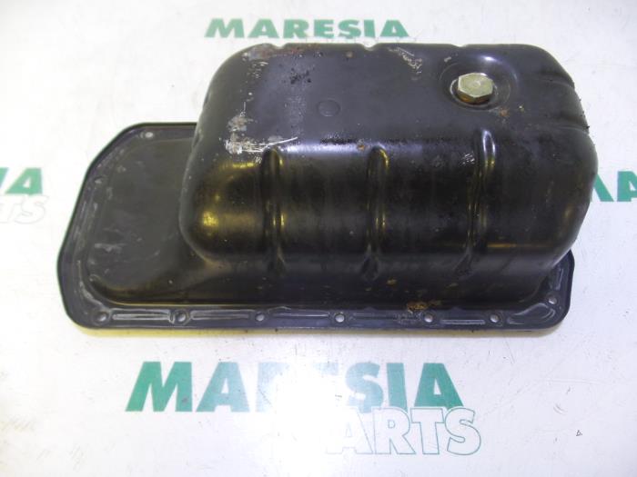 Gebruikte Carterpan Peugeot 206 (2A/C/H/J/S) 1.4 HDi Prijs € 29,99 Margeregeling aangeboden door Maresia Parts
