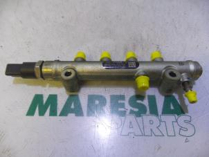 Gebruikte Injector brug Peugeot 206 (2A/C/H/J/S) 1.4 HDi Prijs € 50,00 Margeregeling aangeboden door Maresia Parts