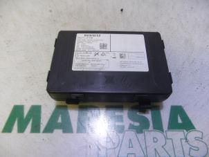 Gebruikte Computer Diversen Renault Espace (RFCJ) 1.6 Tce 200 EDC Prijs € 157,50 Margeregeling aangeboden door Maresia Parts