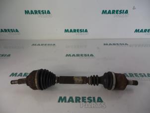 Gebruikte Cardanas links-voor (VWA) Renault Espace (JK) 3.0 dCi V6 24V Grand Espace Prijs € 105,00 Margeregeling aangeboden door Maresia Parts