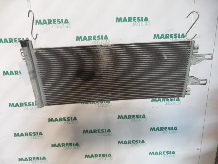 Airco Condensor van een Peugeot Boxer (U9) 2.2 HDi 120 Euro 4 2010