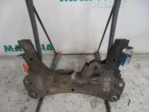 Gebruikte Subframe Renault Kangoo Express (FW) 1.5 dCi 70 Prijs € 75,00 Margeregeling aangeboden door Maresia Parts