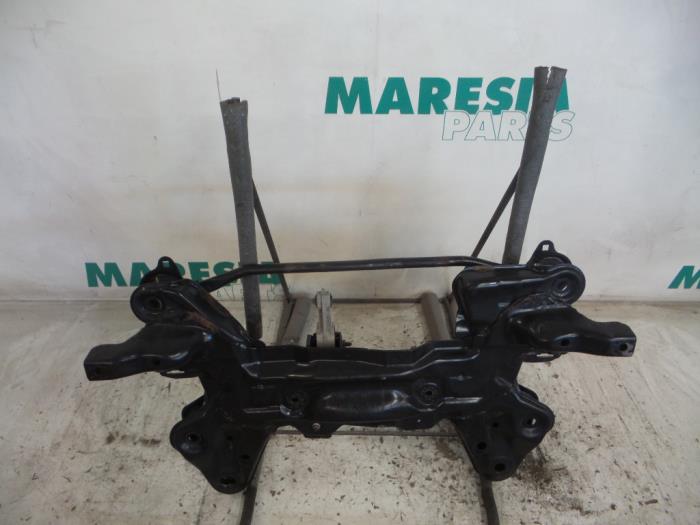 Gebruikte Subframe Citroen C3 (SC) 1.6 HDi 92 Prijs € 105,00 Margeregeling aangeboden door Maresia Parts