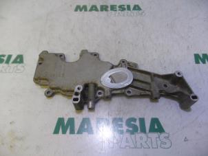 Gebruikte Kleppendeksel Renault Scénic I (JA) 2.0 16V Prijs € 20,00 Margeregeling aangeboden door Maresia Parts