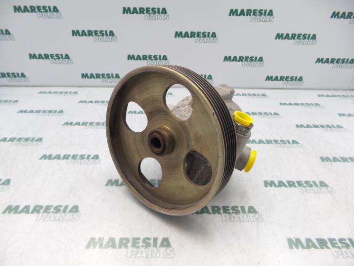 Gebruikte Servopomp Peugeot 206 (2A/C/H/J/S) 1.6 XS,XT Prijs € 50,00 Margeregeling aangeboden door Maresia Parts