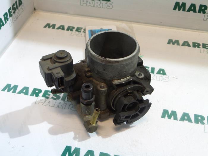 Gebruikte Gasklephuis Fiat Marea Weekend (185BX/CX) 2.0 HLX 20V Prijs € 50,00 Margeregeling aangeboden door Maresia Parts