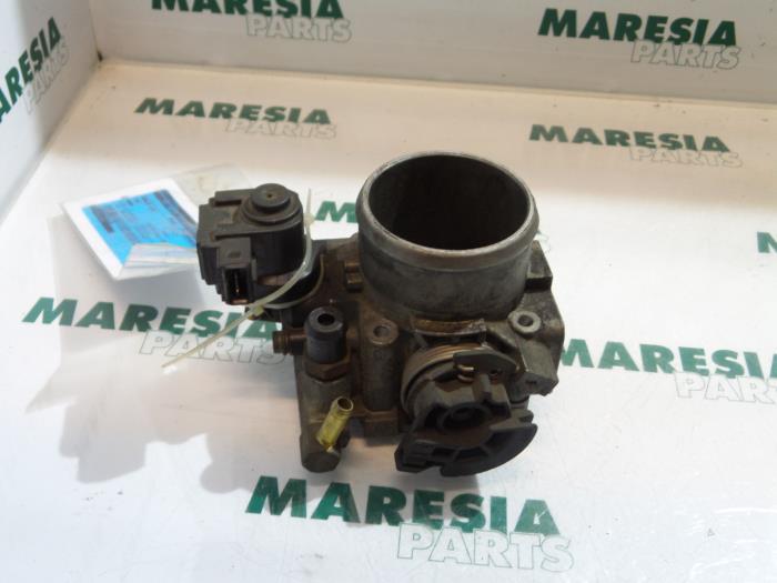 Gebruikte Gasklephuis Fiat Marea Weekend (185BX/CX) 2.0 HLX 20V Prijs € 50,00 Margeregeling aangeboden door Maresia Parts