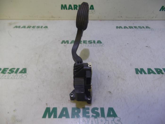 Gebruikte Gaspedaalpositie Sensor Fiat Panda (312) 0.9 TwinAir 60 Prijs € 35,00 Margeregeling aangeboden door Maresia Parts