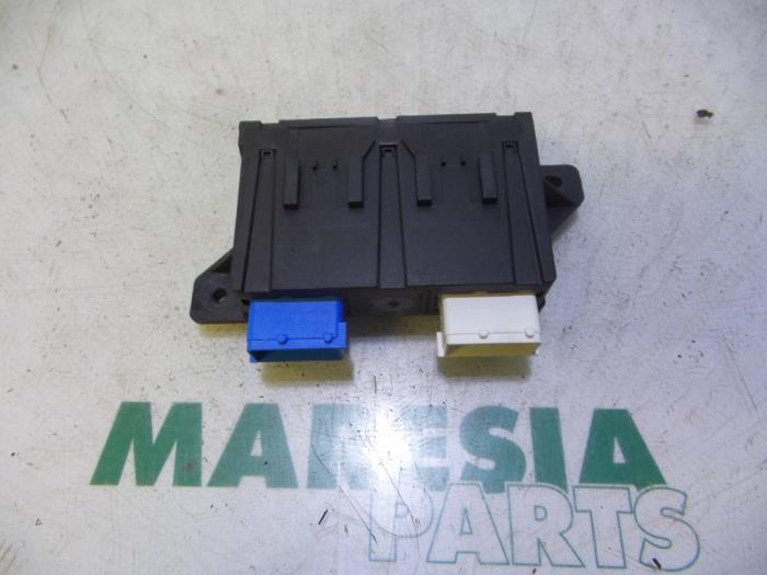 Gebruikte Computer Diversen Citroen C4 Picasso (3D/3E) 2.0 Blue HDI 150 Prijs € 49,95 Margeregeling aangeboden door Maresia Parts