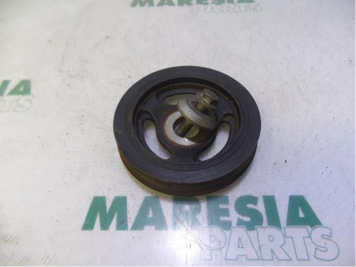 Gebruikte Krukas Poelie Peugeot 207 SW (WE/WU) 1.6 HDi 16V Prijs € 25,00 Margeregeling aangeboden door Maresia Parts