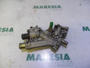 Gebruikte Thermostaathuis Citroen Xsara Picasso (CH) 2.0 16V Prijs € 40,00 Margeregeling aangeboden door Maresia Parts