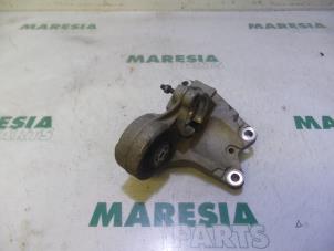 Gebruikte Motorsteun Citroen Xsara Picasso (CH) 2.0 16V Prijs € 40,00 Margeregeling aangeboden door Maresia Parts