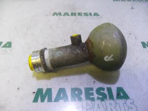 Gebruikte Veerbol Citroen C5 I Break (DE) 2.0 HDi 110 Prijs € 50,00 Margeregeling aangeboden door Maresia Parts