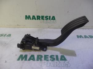 Gebruikte Gaspedaalpositie Sensor Renault Twingo II (CN) 1.2 16V Prijs € 19,95 Margeregeling aangeboden door Maresia Parts