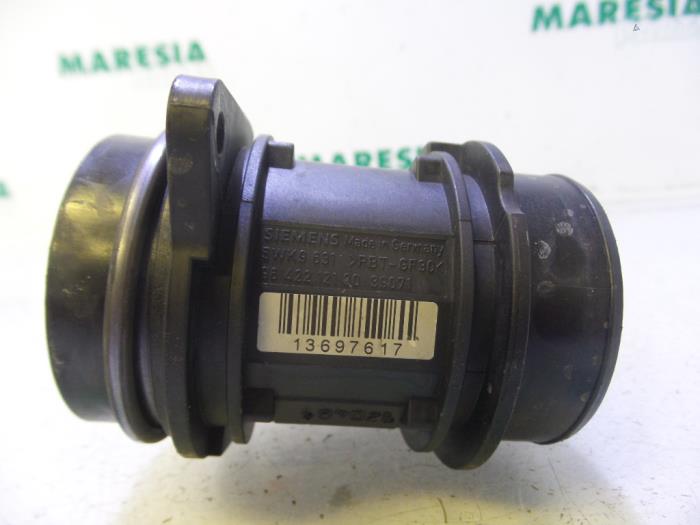Luchthoeveelheidsmeter van een Citroën C3 Pluriel (HB) 1.4 HDi 2005