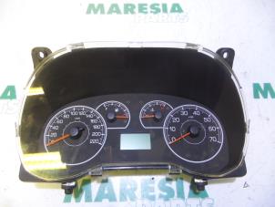 Gebruikte Cockpit Fiat Grande Punto (199) 1.3 JTD Multijet 16V 85 Actual Prijs € 75,00 Margeregeling aangeboden door Maresia Parts