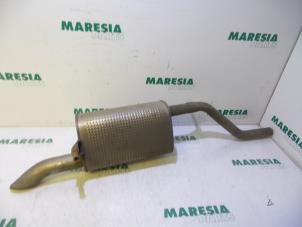 Gebruikte Uitlaat Einddemper Peugeot 208 I (CA/CC/CK/CL) 1.6 e-HDi FAP Prijs € 35,00 Margeregeling aangeboden door Maresia Parts