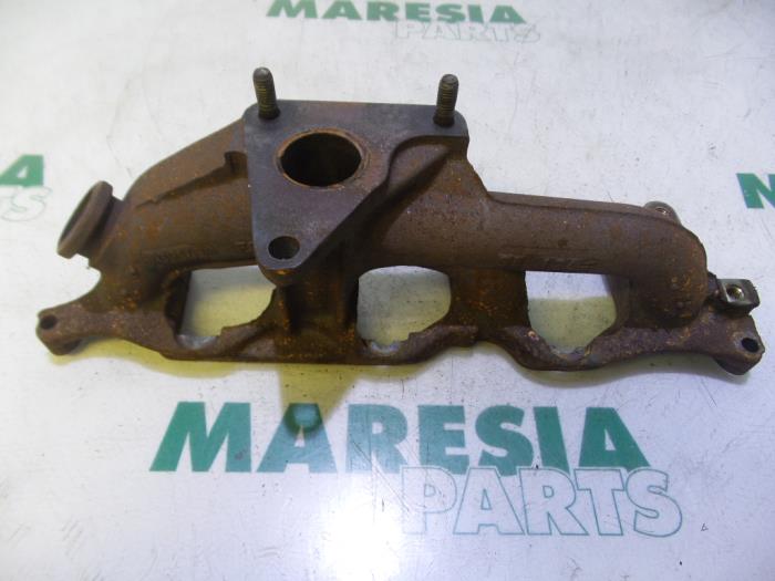 Gebruikte Spruitstuk Uitlaat Renault Megane II (BM/CM) 1.9 dCi 120 Prijs € 50,00 Margeregeling aangeboden door Maresia Parts