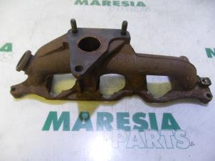Gebruikte Uitlaatspruitstuk Renault Megane II (BM/CM) 1.9 dCi 120 Prijs € 50,00 Margeregeling aangeboden door Maresia Parts