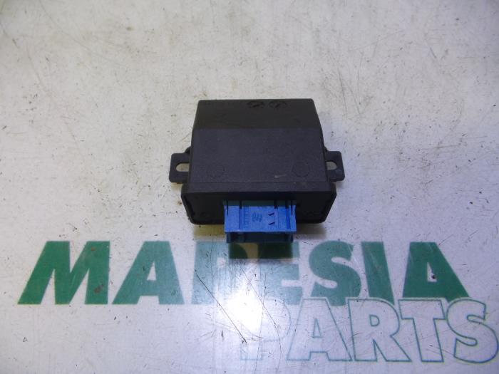 Gebruikte Computer Diversen Peugeot 308 SW (L4/L9/LC/LJ/LR) 1.6 BlueHDi 120 Prijs € 50,00 Margeregeling aangeboden door Maresia Parts