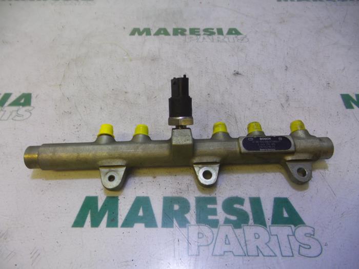 Gebruikte Injector brug Fiat Punto II (188) 1.9 JTD 80 ELX 3-Drs. Prijs € 50,00 Margeregeling aangeboden door Maresia Parts
