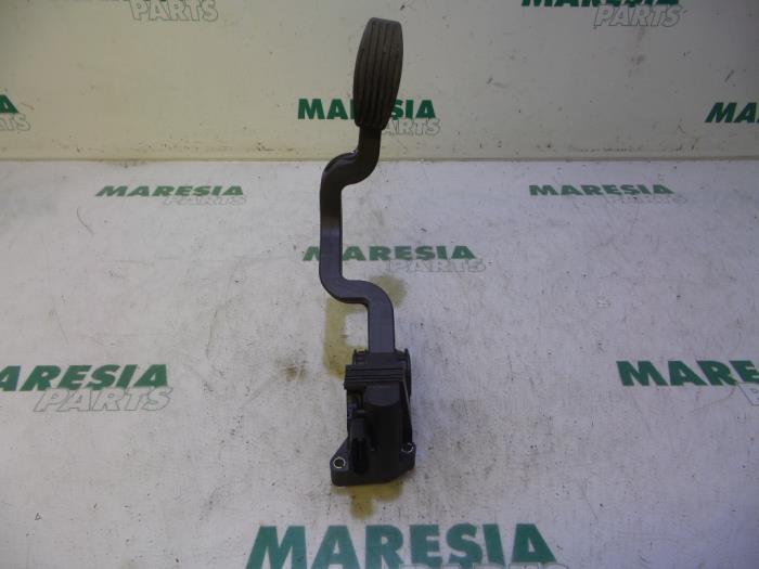 Gebruikte Gaspedaalpositie Sensor Fiat Stilo (192A/B) 1.6 16V 3-Drs. Prijs € 25,00 Margeregeling aangeboden door Maresia Parts