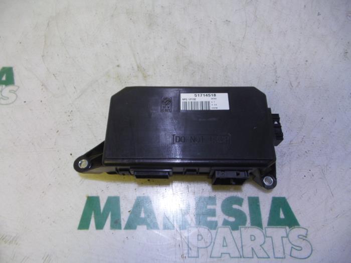 Gebruikte Computer Diversen Fiat Stilo (192A/B) 1.6 16V 3-Drs. Prijs € 35,00 Margeregeling aangeboden door Maresia Parts