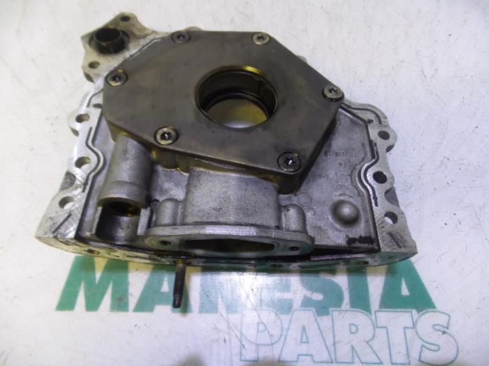 Gebruikte Oliepomp Peugeot 206 (2A/C/H/J/S) 1.4 HDi Prijs € 50,00 Margeregeling aangeboden door Maresia Parts
