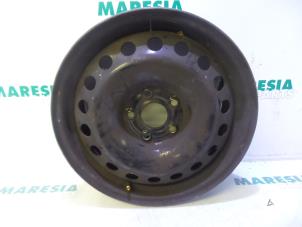 Gebruikte Velg Renault Espace (JK) 2.0 16V Turbo Prijs € 25,00 Margeregeling aangeboden door Maresia Parts