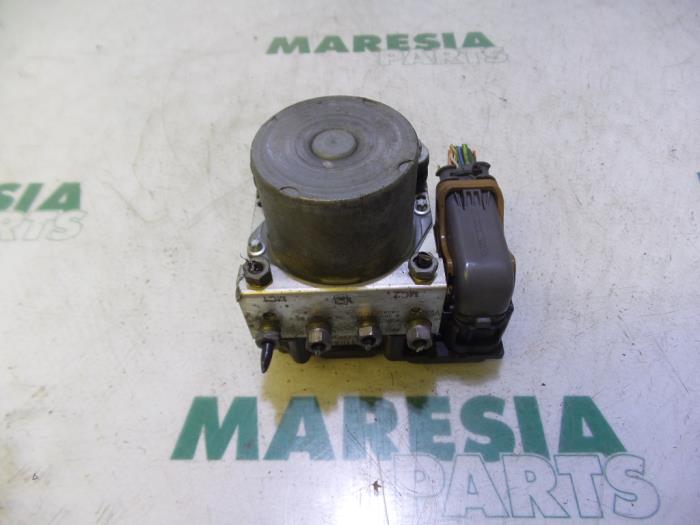 Gebruikte ABS Pomp Peugeot 308 (4A/C) 1.6 VTI 16V Prijs € 147,00 Margeregeling aangeboden door Maresia Parts