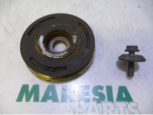 Gebruikte Krukas Poelie Citroen Xsara Picasso (CH) 1.6 HDi 16V 110 Prijs € 25,00 Margeregeling aangeboden door Maresia Parts