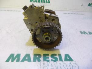 Gebruikte Brandstofpomp Mechanisch Citroen Xsara Picasso (CH) 1.6 HDi 16V 110 Prijs € 157,50 Margeregeling aangeboden door Maresia Parts