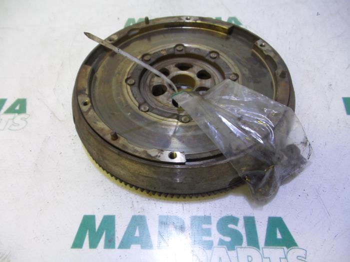 Gebruikte Vliegwiel Citroen Xsara Picasso (CH) 1.6 HDi 16V 110 Prijs € 141,75 Margeregeling aangeboden door Maresia Parts