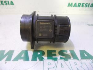 Gebruikte Luchthoeveelheidsmeter Renault Grand Scénic III (JZ) 1.5 dCi 110 Prijs € 30,00 Margeregeling aangeboden door Maresia Parts
